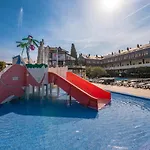 Santa Susanna Resort