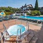 Santa Susanna Resort