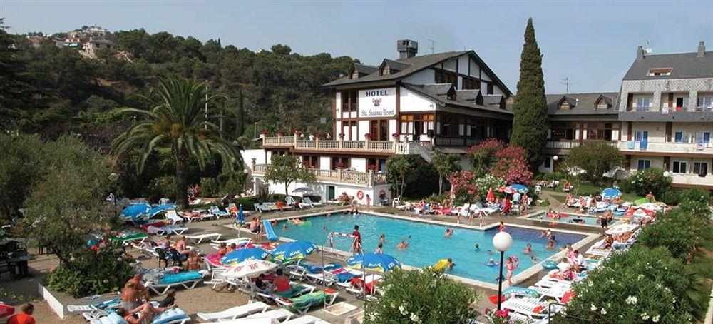 94 With Outdoor Swimmingpool