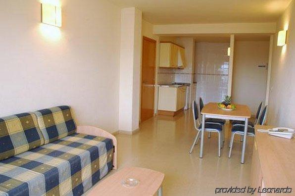 94 With Outdoor Swimmingpool Casa vacanze Santa Susanna
