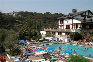 94 With Outdoor Swimmingpool Hébergement de vacances Santa Susanna